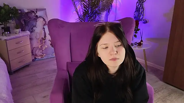 TammaraKurban online show from April 2026 01:05:02 PM