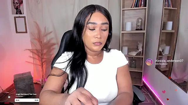 alessia anderson online show from February 2026 01:56:02 AM