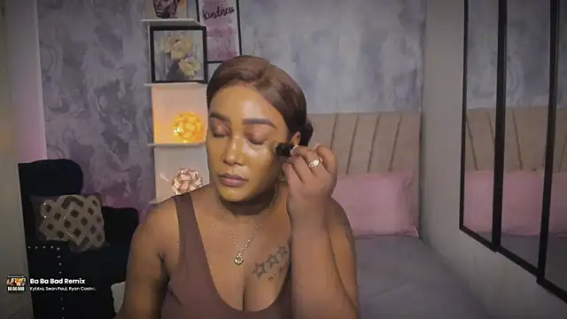 alessia anderson online show from July 2026 01:01:02 AM