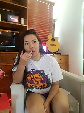 Snapshot of Taliapeach chatting on May 2026 12:25:02 PM Taliapeach online show from May 2026 12:25:02 PM