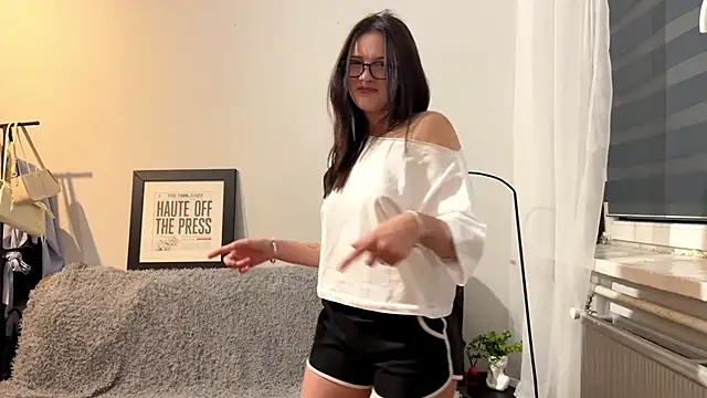 twilighttease online show from April 2026 09:35:01 PM