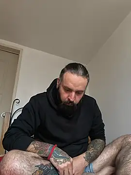 Snapshot of erikthor chatting on May 2026 01:17:02 PM erikthor online show from May 2026 01:17:02 PM