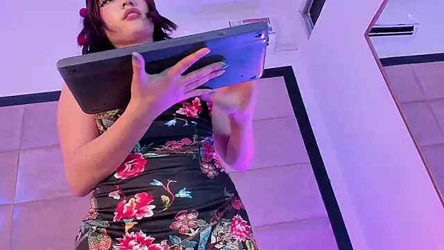 HikariBloom online show from May 2026 09:32:02 PM