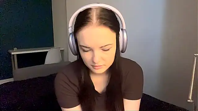 AmbientInvalid online show from May 2026 01:06:01 PM