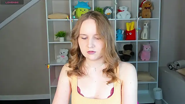 Emmaa Kimm online show from May 2026 01:01:01 AM