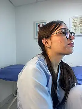 Snapshot of Sweet_Milaa1 chatting on May 2026 07:20:01 PM Sweet Milaa1 online show from May 2026 07:20:01 PM