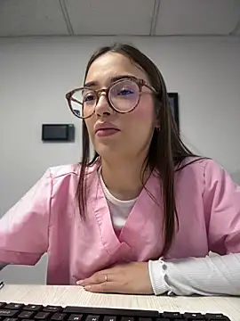 Snapshot of Sweet_Milaa1 chatting on June 2026 06:23:01 PM Sweet Milaa1 online show from June 2026 06:23:01 PM