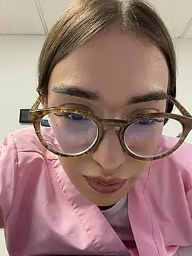 Snapshot of Sweet_Milaa1 chatting on July 2026 08:22:01 PM Sweet Milaa1 online show from July 2026 08:22:01 PM