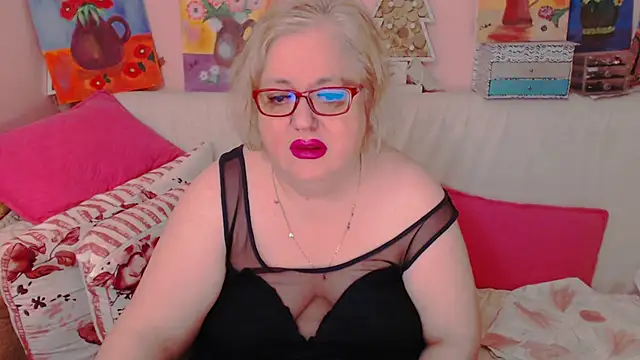 Snapshot of Maturelove_xxx chatting on May 2026 07:00:02 PM Maturelove xxx online show from May 2026 07:00:02 PM