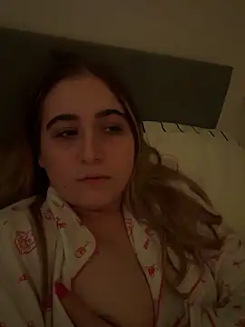 Taylormillie471 online show from May 2026 11:32:02 PM
