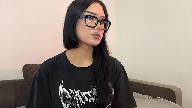 MiaTransDoll online show from June 2026 06:47:02 AM