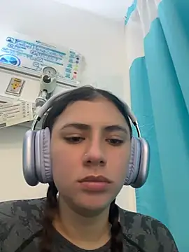 EmilyCxx online show from July 2026 01:14:01 PM