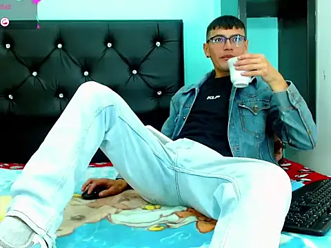 Alexx bigcockk  online show from July 2026 01:39:02 PM