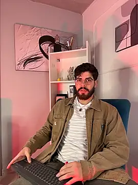 DomBoy  online show from May 2026 08:04:02 PM