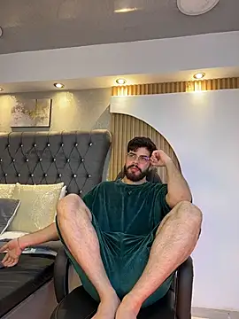 DomBoy  online show from May 2026 08:27:01 PM