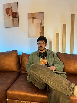 DomBoy  online show from June 2026 07:55:02 PM
