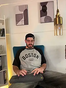 DomBoy  online show from July 2026 07:51:01 PM
