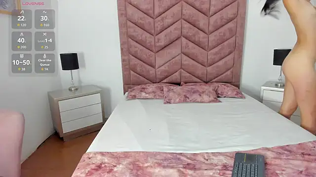 CoralRuiz online show from May 2026 08:14:02 PM