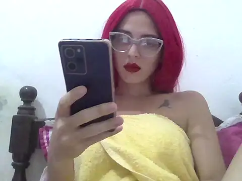 Xoeni online show from May 2026 07:19:02 PM