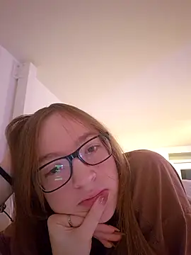 Freaky-Doll online show from May 2026 10:27:01 PM
