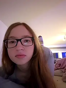Freaky-Doll online show from May 2026 10:28:01 PM