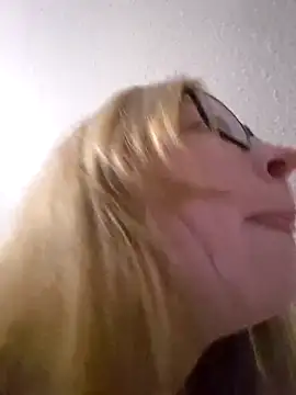 Freaky-Doll online show from May 2026 06:13:01 PM