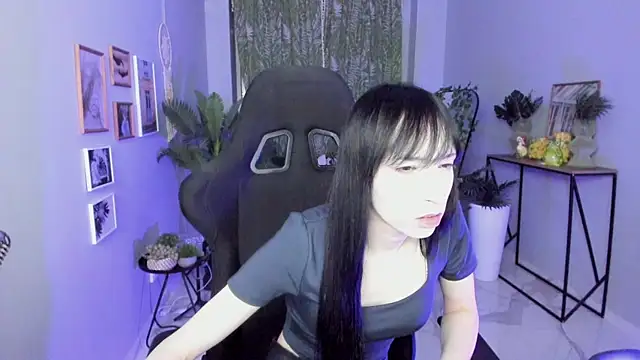 SeraphineSparda online show from May 2026 11:29:01 AM