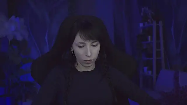 SeraphineSparda online show from July 2026 12:09:01 PM