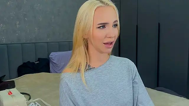 Sabrinkaaa online show from May 2026 02:07:02 AM