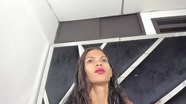 cristalxht online show from May 2026 09:02:02 PM