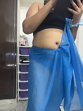 Snapshot of Tamil_Azhagie chatting on May 2026 10:19:01 PM Tamil Azhagie online show from May 2026 10:19:01 PM