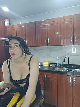 Elizabeth bennett online show from May 2026 03:07:01 PM