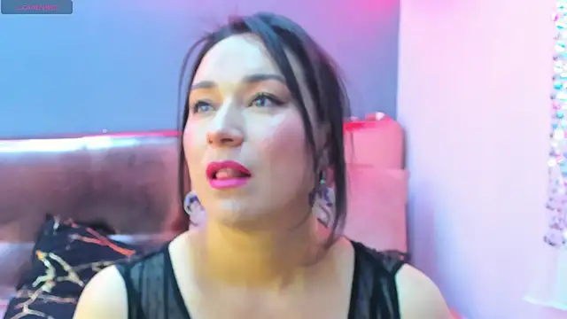 Elizabeth bennett online show from June 2026 09:37:02 AM