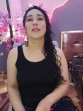 Elizabeth bennett online show from July 2026 05:31:01 PM