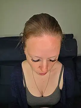 Snapshot of SweetGermanAlina chatting on June 2026 10:19:02 AM SweetGermanAlina online show from June 2026 10:19:02 AM