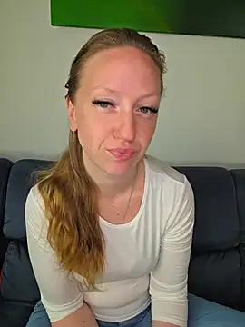 Snapshot of SweetGermanAlina chatting on July 2026 08:43:02 AM SweetGermanAlina online show from July 2026 08:43:02 AM