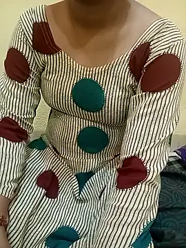 Snapshot of Seema_yadav01 chatting on May 2026 05:37:01 AM Seema yadav01 online show from May 2026 05:37:01 AM