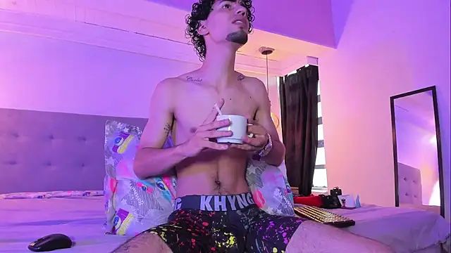 MichaelEvanss  online show from May 2026 12:55:02 PM