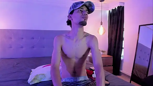 MichaelEvanss  online show from May 2026 12:44:02 PM