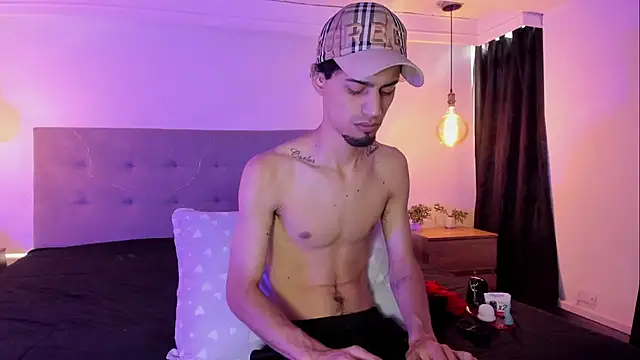 MichaelEvanss  online show from May 2026 12:43:02 PM