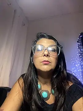 VelvetLunna online show from May 2026 03:44:01 AM