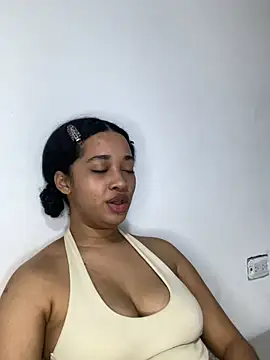 Snapshot of _sweetSabrina- chatting on May 2026 04:25:02 PM sweetSabrina- online show from May 2026 04:25:02 PM