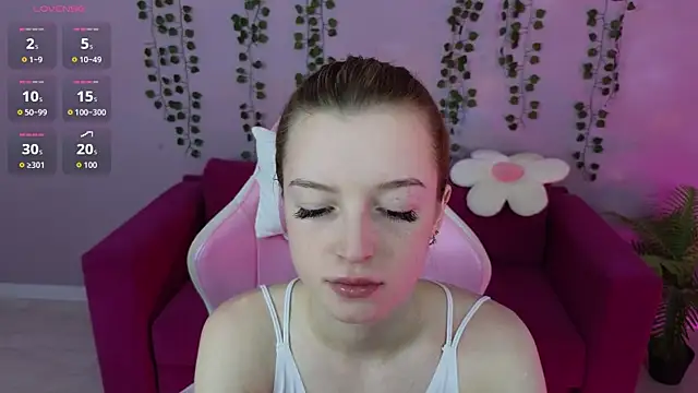 Snapshot of Eva_Th0mpson chatting on June 2026 01:07:02 AM Eva Th0mpson online show from June 2026 01:07:02 AM