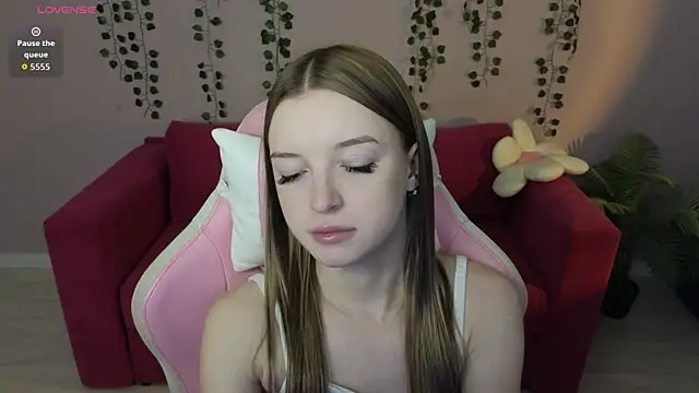 Snapshot of Eva_Th0mpson chatting on July 2026 12:59:02 AM Eva Th0mpson online show from July 2026 12:59:02 AM