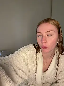 daisycollins online show from July 2026 05:00:01 AM