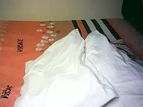 lovvelyheers online show from July 2026 11:02:01 PM