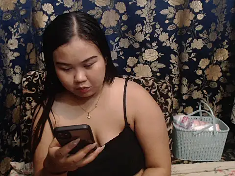 hotchickgirl online show from July 2026 12:30:01 PM