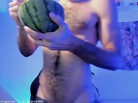 Snapshot of LarryGarzon chatting on June 2026 01:01:02 AM LarryGarzon online show from June 2026 01:01:02 AM