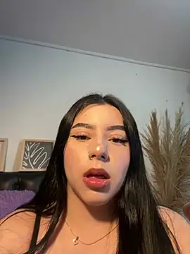 mia valentine   online show from July 2026 11:35:02 PM