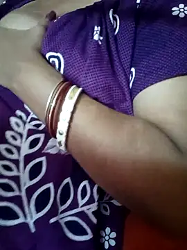 minadixit17 online show from May 2026 05:07:02 PM